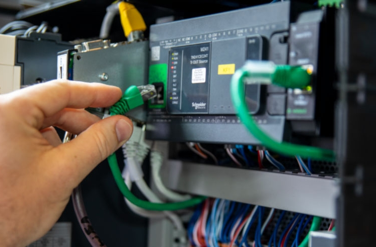 Réparation pour automates programmables industriels